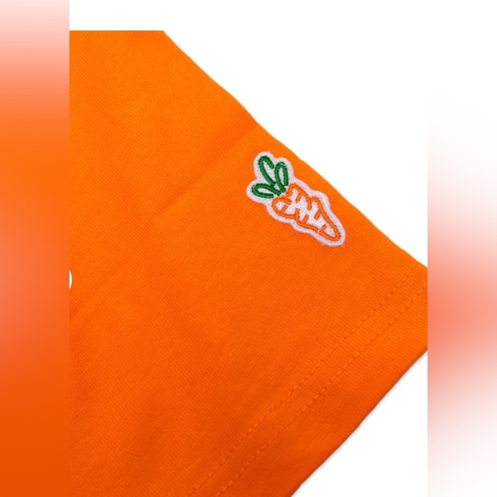 CARROTS BY ANWAR
CARROTS WORDMARK TEE
LARGE - Picture 6 of 7